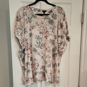 Torrid Sz 4 Hawaiian Pink Hazy Inside Out Knotted Cuffed Short Sleeve Tshirt Tee